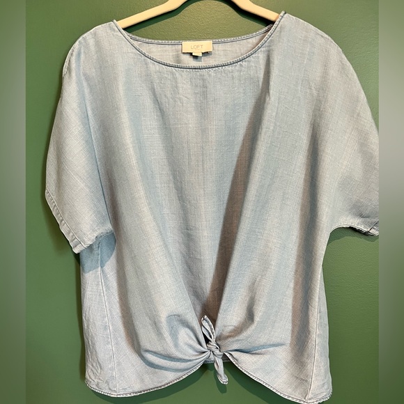 LOFT Tops - LOFT Chambray Top